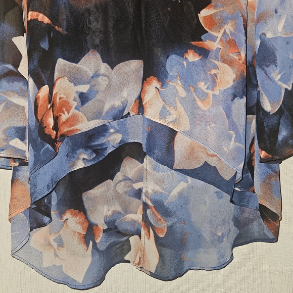 Jennifer Lopez Multicolor Floral Tiered Flowy Top With Butterfly Sleeves - Picture 5 of 6